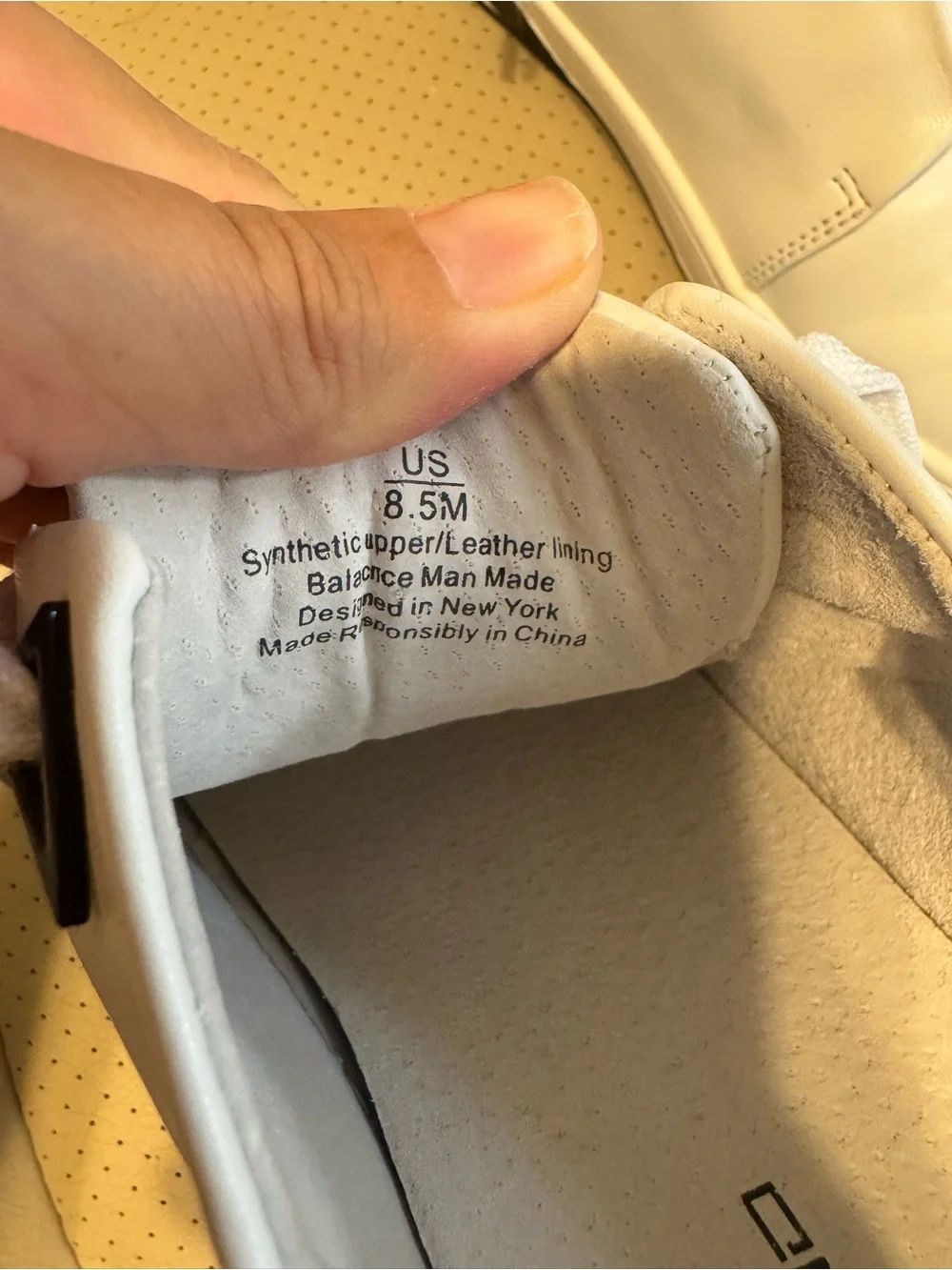LGND Women’s White & Black Sneakers – Size US 8.5